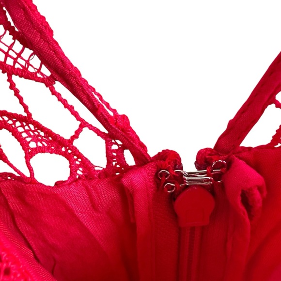 True Red Gilli Crocheted Lace Dress MIDI Size Large - Picture 10 of 16